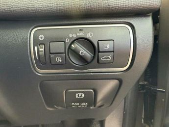 Volvo XC60 2.4 D5 SE Lux Nav Geartronic AWD Euro 5 5dr