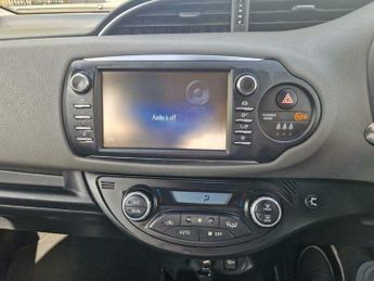 Toyota Yaris 1.5 VVT-h Icon E-CVT Euro 6 (s/s) 5dr