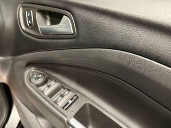 Ford Kuga 1.5T EcoBoost ST-Line Auto AWD Euro 6 (s/s) 5dr