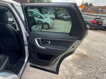 Land Rover Discovery Sport 2.0 TD4 HSE Auto 4WD Euro 6 (s/s) 5dr