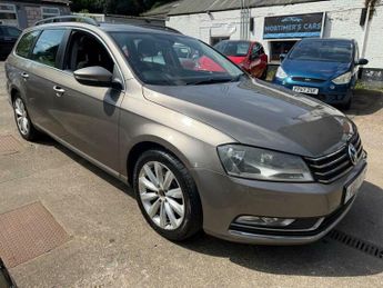 Volkswagen Passat 1.6 TDI BlueMotion Tech SE Euro 5 (s/s) 5dr
