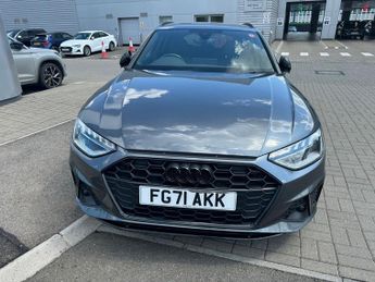 Audi A4 AVANT TFSI S LINE BLACK EDITION