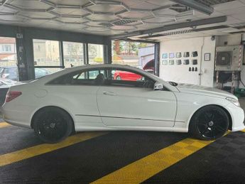 Mercedes-Benz E Class 1.8 E200 BlueEfficiency Sport G-Tronic+ Euro 5 (s/s) 2dr