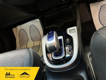 Honda Jazz FIT AUTO 1.5 HYBRID SELF CHARGE ( AUTOMATIC )