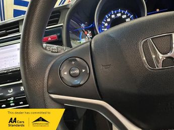 Honda Jazz FIT AUTO 1.5 HYBRID SELF CHARGE ( AUTOMATIC )