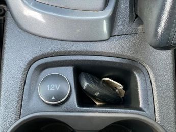 Ford Focus 1.6 Titanium Hatchback 5dr Petrol Powershift Euro 5 (125 ps)