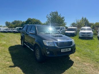 Toyota Hi Lux INVINCIBLE 4X4 D-4D DCB