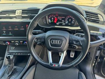 Audi Q3 1.5 TFSI CoD 35 S line S Tronic Euro 6 (s/s) 5dr