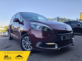Renault Scenic DYNAMIQUE TOMTOM DCI EDC