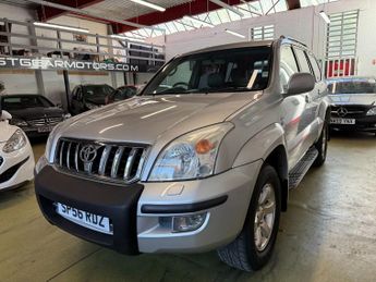 Toyota Land Cruiser INVINCIBLE D-4D 8 STR