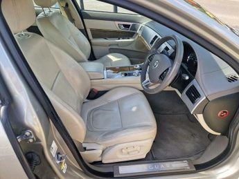 Jaguar XF 3.0d V6 Premium Luxury Auto Euro 5 (s/s) 4dr