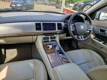 Jaguar XF 3.0d V6 Premium Luxury Auto Euro 5 (s/s) 4dr