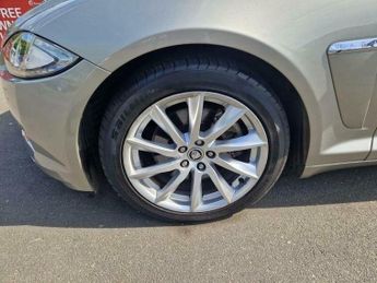 Jaguar XF 3.0d V6 Premium Luxury Auto Euro 5 (s/s) 4dr