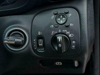 Mercedes-Benz C Class 1.8 C180 Kompressor Avantgarde SE Automatic 143 Bhp | Full Histo