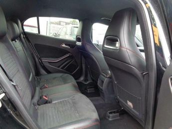 Mercedes-Benz C Class 2.1 GLA200 CDI AMG Line 7G-DCT Euro 6 (s/s) 5dr