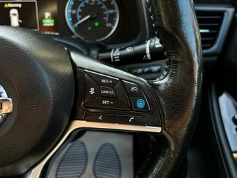 Nissan Leaf 40kWh Tekna Hatchback 5dr Electric Auto (150 ps)