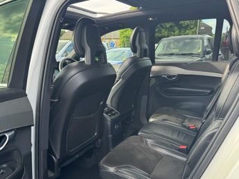 Volvo XC90 2.0h T8 Twin Engine 9.2kWh R-Design SUV 5dr Petrol Plug-in Hybri