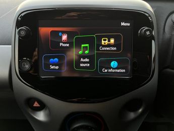 Toyota AYGO 1.0 VVT-i x-play x-shift Euro 6 5dr (Safety Sense)