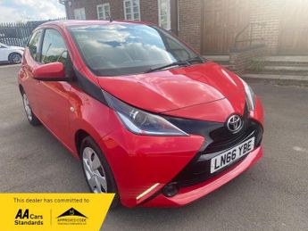 Toyota AYGO VVT-I X-PLAY