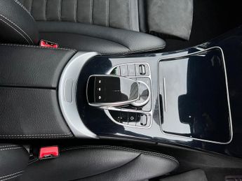 Mercedes C Class C 200 AMG LINE PREMIUM