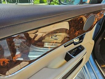 Jaguar XJ 3.0d V6 Luxury Auto Euro 5 4dr