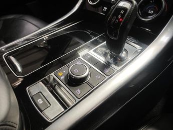 Land Rover Range Rover Sport SVR