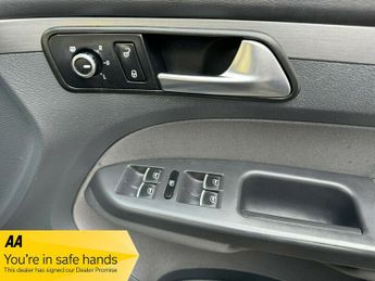 Volkswagen Touran 1.4 TFSI DSG 7 SEATS