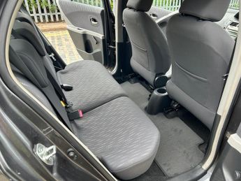 Toyota Yaris VVT-I TR