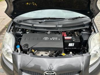Toyota Yaris VVT-I TR