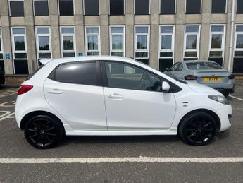 Mazda 2 BLACK