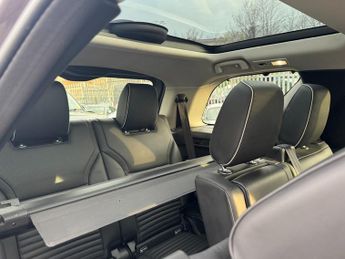 Land Rover Discovery 2.0 SD4 HSE SUV 5dr Diesel Auto 4WD Euro 6 (s/s) (240 ps)