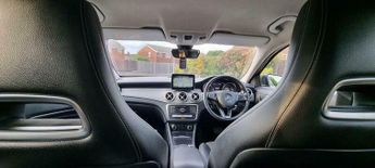 Mercedes-Benz C Class 1.6 GLA180 Urban Edition 7G-DCT Euro 6 (s/s) 5dr