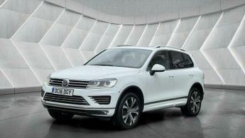 Volkswagen Touareg 3.0 TDI V6 BlueMotion Tech R-Line Tiptronic 4WD Euro 6 (s/s) 5dr
