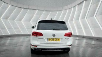 Volkswagen Touareg 3.0 TDI V6 BlueMotion Tech R-Line Tiptronic 4WD Euro 6 (s/s) 5dr