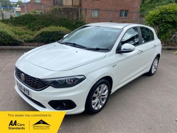 Fiat Tipo 1.4 EASY PLUS 5DR