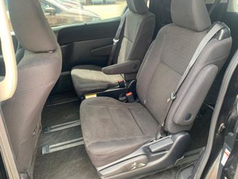 Toyota Noah 1.8 Hybrid 7 Seater