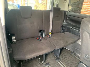 Toyota Noah 1.8 Hybrid 7 Seater