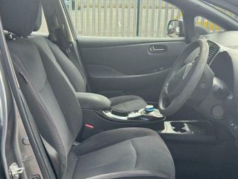Nissan Leaf 30kWh Acenta Auto 5dr
