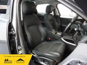 Jaguar F-Pace PORTFOLIO AWD