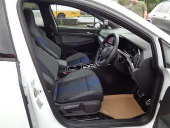 Volkswagen Golf 2.0 TSI R Hatchback 5dr Petrol DSG 4Motion Euro 6 (s/s) (320 ps)