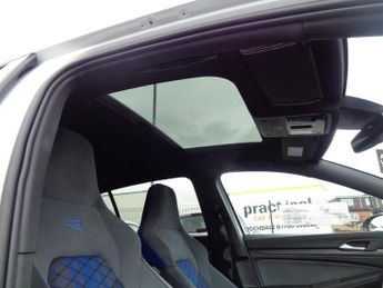 Volkswagen Golf 2.0 TSI R Hatchback 5dr Petrol DSG 4Motion Euro 6 (s/s) (320 ps)
