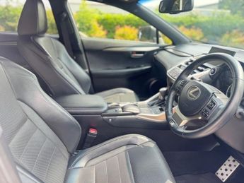 Lexus NX 300H F SPORT