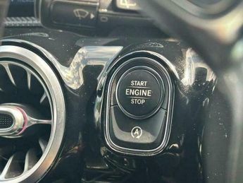 Mercedes-Benz A Class 2.0 A200d AMG Line (Premium) 8G-DCT Euro 6 (s/s) 5dr