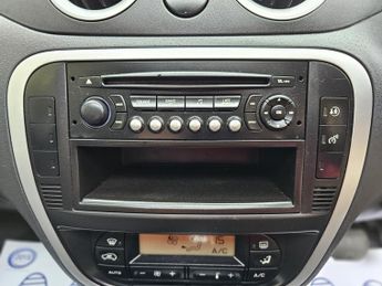 Citroen C3 1.6i 16V SX Hatchback 5dr Petrol Automatic (165 g/km, 107 bhp)