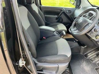 Renault Kangoo ZE ML20 33kWh Business+ Auto MWB 4dr (i)