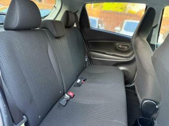 Toyota Yaris 1.3 VVT-i Icon CVT Euro 6 5dr