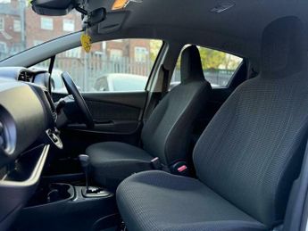 Toyota Yaris 1.3 VVT-i Icon CVT Euro 6 5dr
