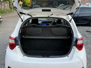 Toyota Yaris 1.3 VVT-i Icon CVT Euro 6 5dr