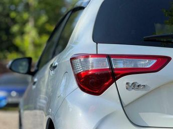 Toyota Yaris 1.3 VVT-i Icon CVT Euro 6 5dr