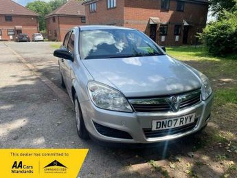 Vauxhall Astra 1.8i 16v Life Hatchback 5dr Petrol Automatic (187 g/km, 138 bhp)